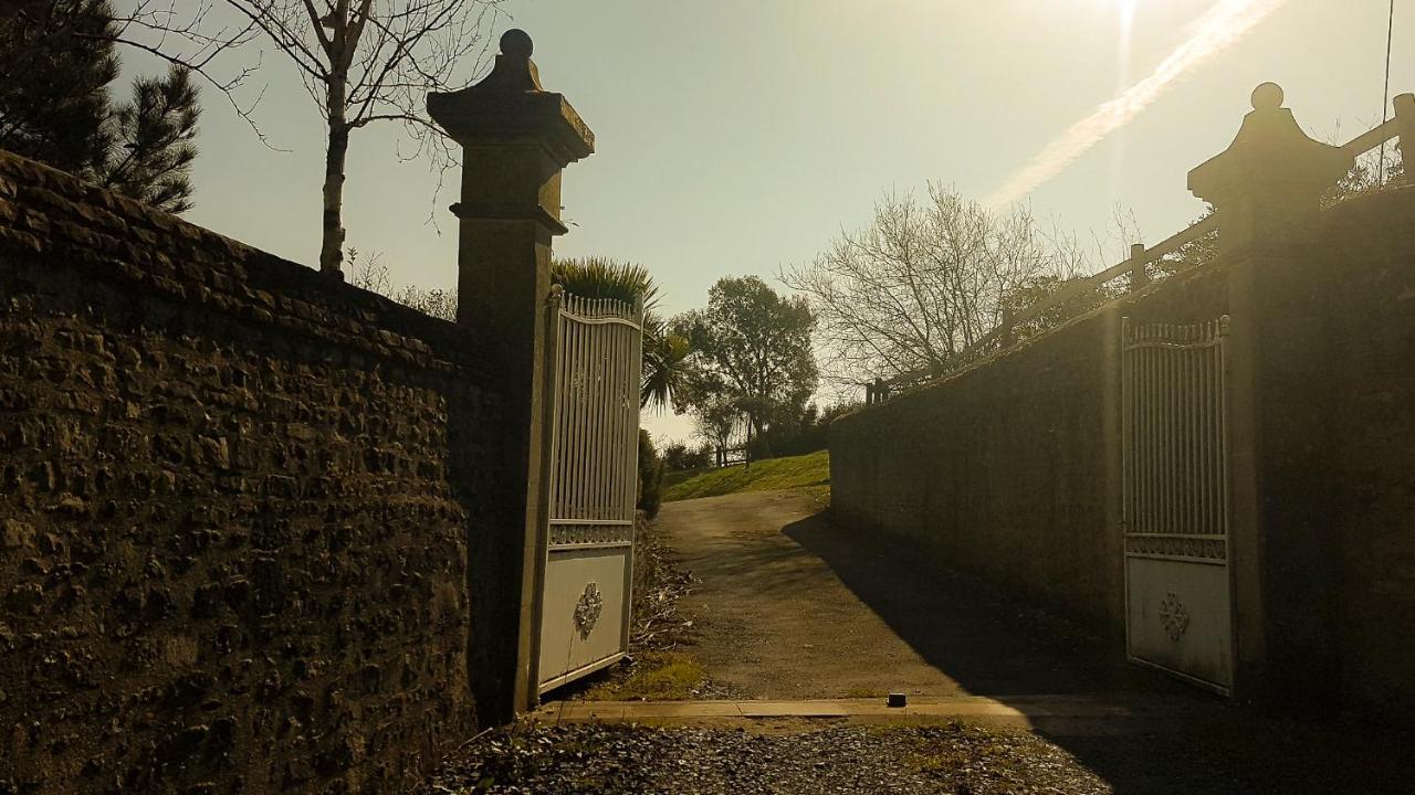 Le Domaine Des Roseraies Monfréville Exterior foto
